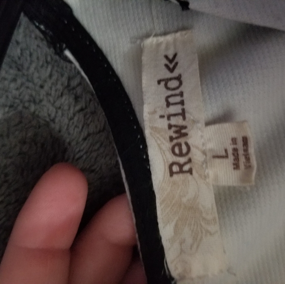 Dress - Picture 3 of 5